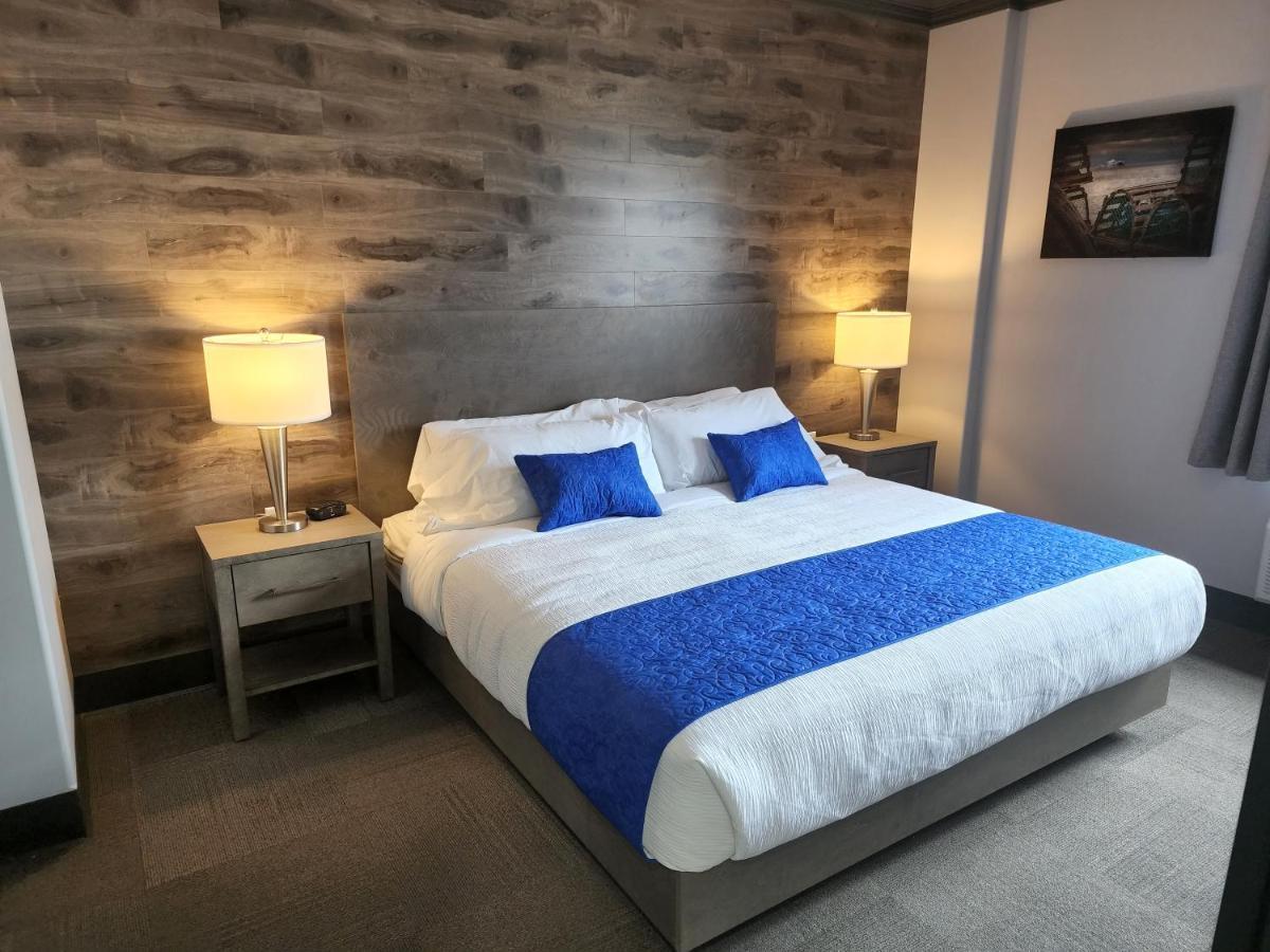 Razoolies Inn Stephenville Room photo